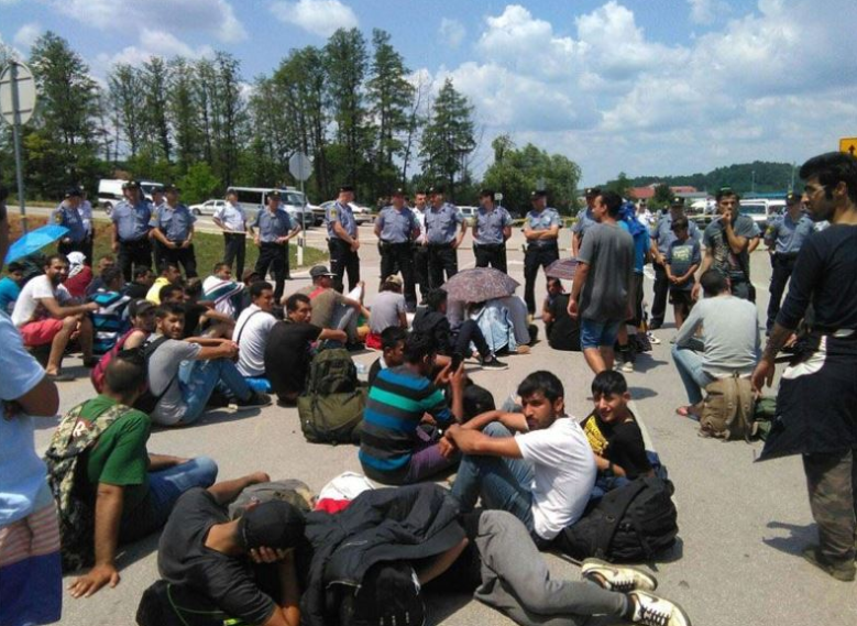 ZARADILI BAREM 700 TISUĆA KUNA Policija razbila zločinačko udruženje koje je krijumčarilo migrante