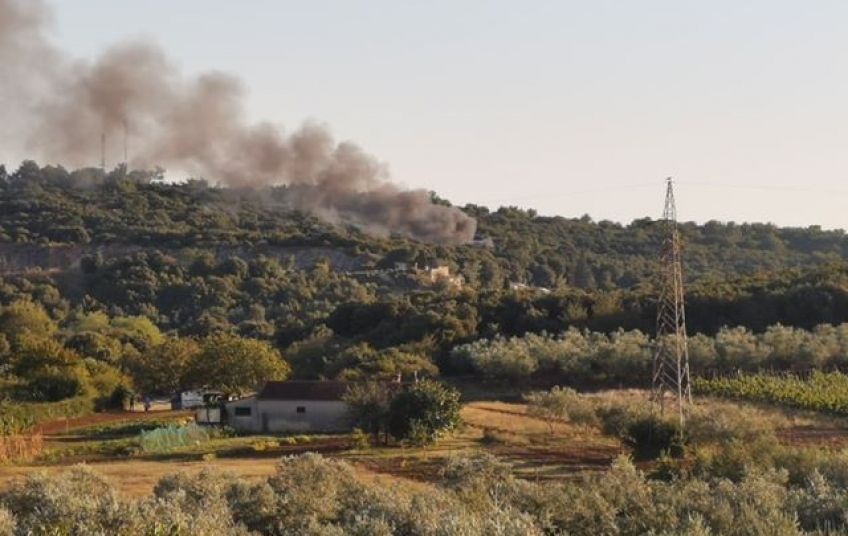 U tijeku očevid kako bi se utvrdio uzrok požara nadstrešnice u Rovinju