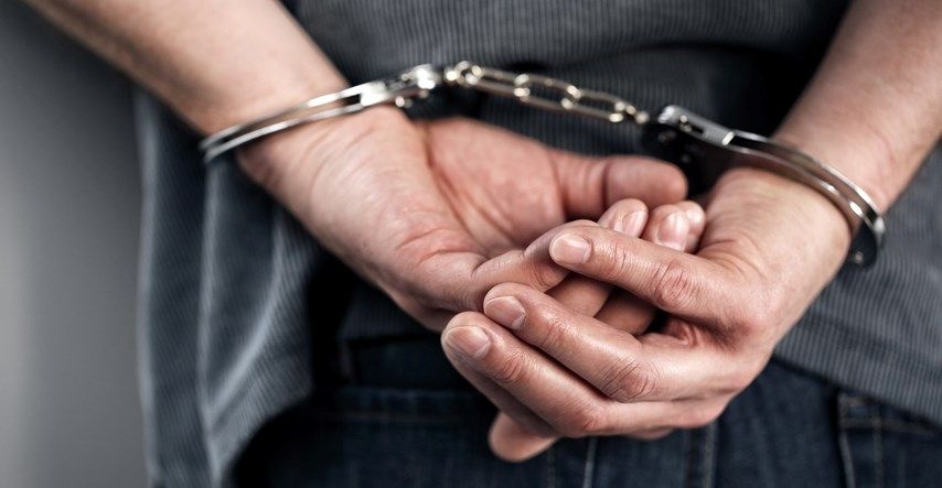 Rovinj: Čeh vikao na redare pa udario policajca u prsa