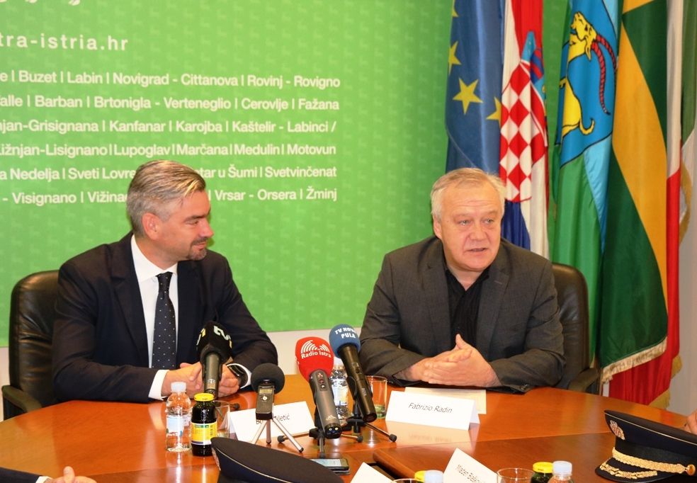 Miletić i Radin povodom Dana policije svečano primili policajce