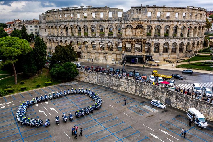 U Puli održano natjecanje policijskih motociklista u vožnji spretnosti