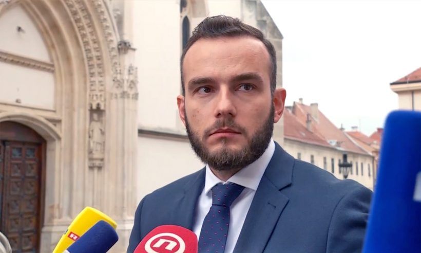 Novinari: ZASLUŽUJU LI PROFESORI POVIŠICU? Ministar Aladrović: To je jako zanimljivo pitanje!
