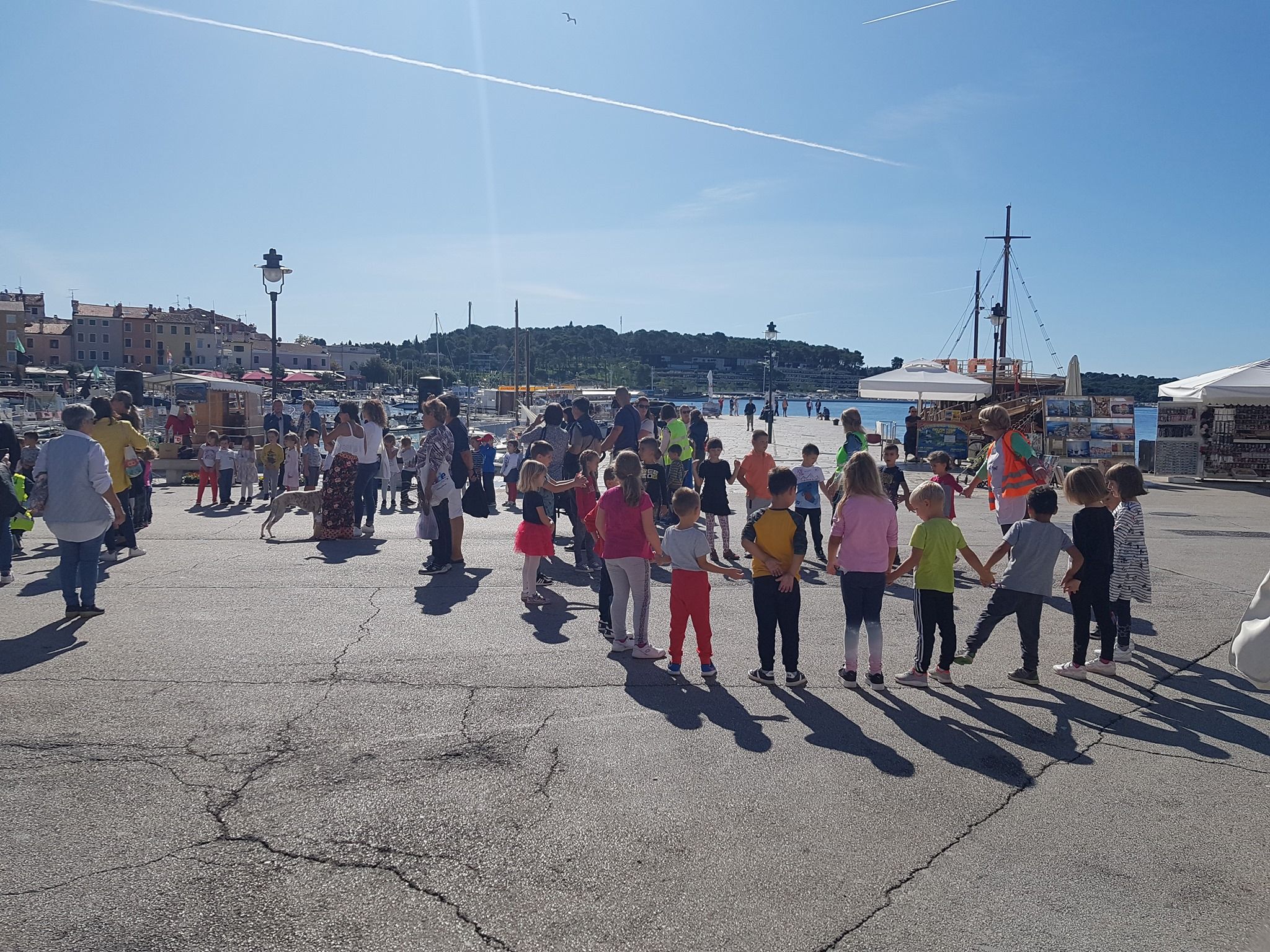 U ROVINJU SE OBILJEŽAVA DJEČJI TJEDAN Profesor Baltazar, izleti i gradonačelnik koji demonstrira karate TJEDAN U ZNAKU POKLONA I BORAVKA NA OTVORENOM 