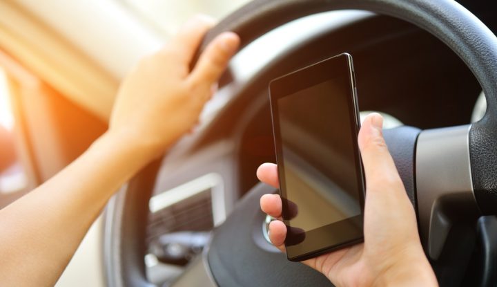 Pulska prometna policija najavila kontrolu uporabe mobitela kod vozača, biciklista i pješaka