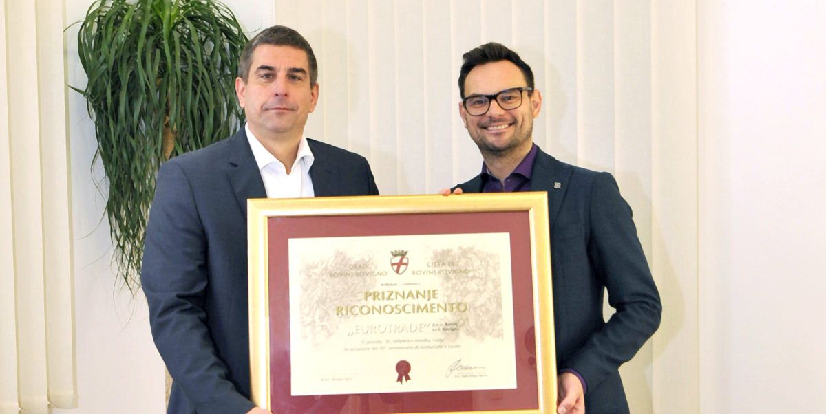 Grad Rovinj uručio priznanje tvrtki 'Eurotrade' povodom 30 godina uspješnog poslovanja