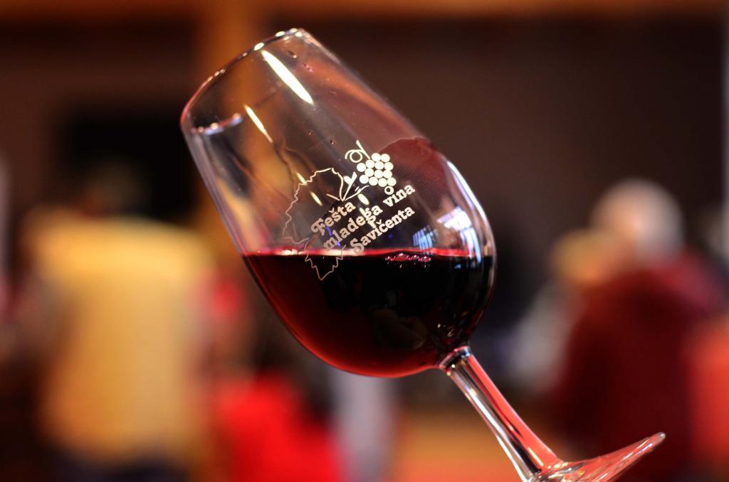 Subota u znaku Fešte mladega vina u Savičenti