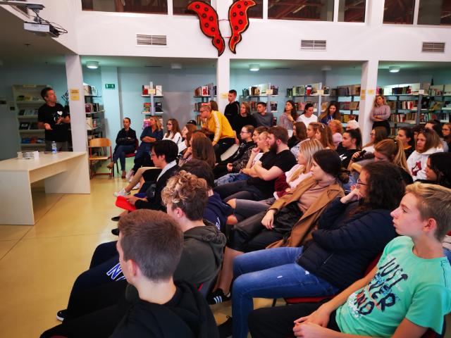 Jasen Boko rovinjskim sredonjoškolcima održao predavanje o četveromjesečnom putovanju Latinskom Amerikom