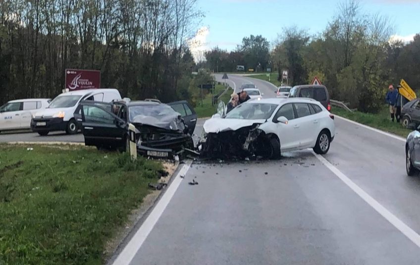 U prometnoj nesreći kraj Tinjana ozlijeđene dvije osobe 