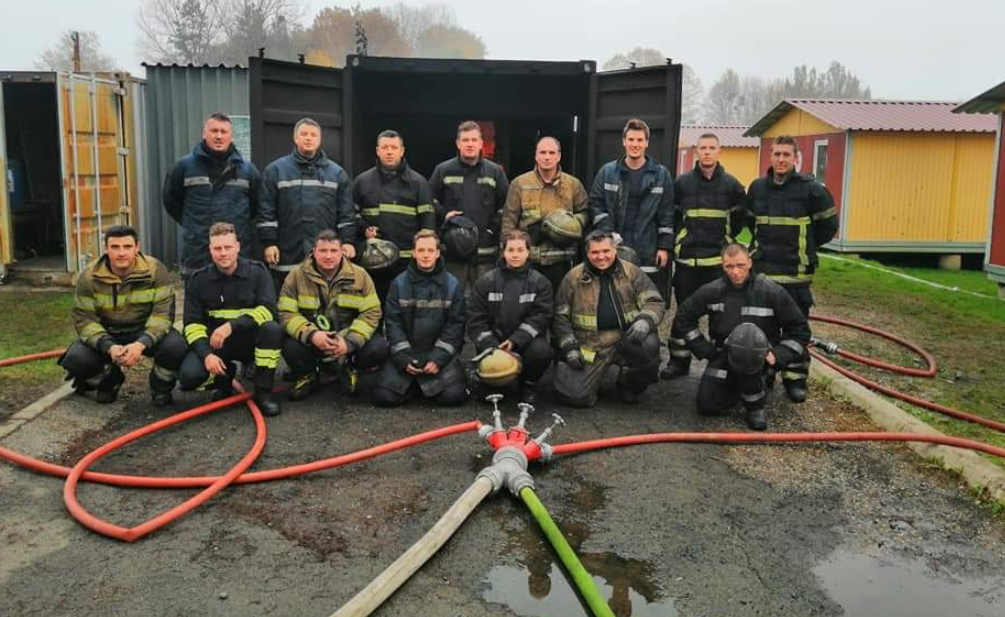 OSMORICA IZDRŽLJIVIH Rovinjski vatrogasci položili zahtjevan trening suočavanja s plamenim udarima 