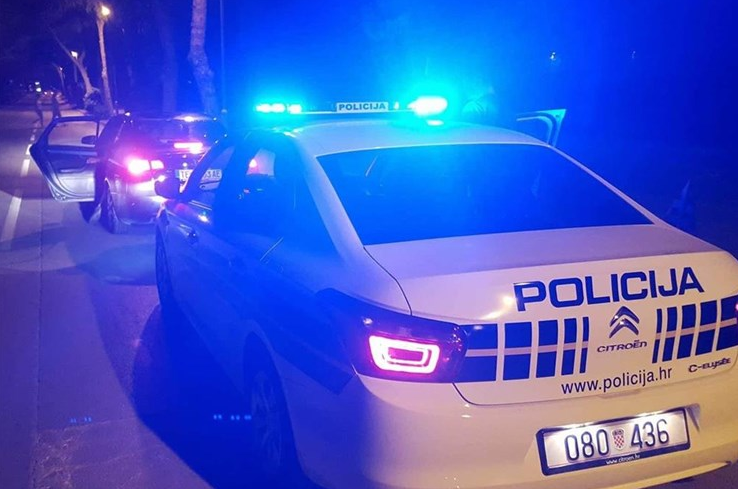 TRAGA SE ZA NEPOZNATIM POČINITELJEM Provalio, pokrao, a onda zapalio auto!