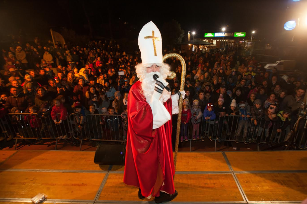 Sveti Nikola gliserom stiže u Pulu