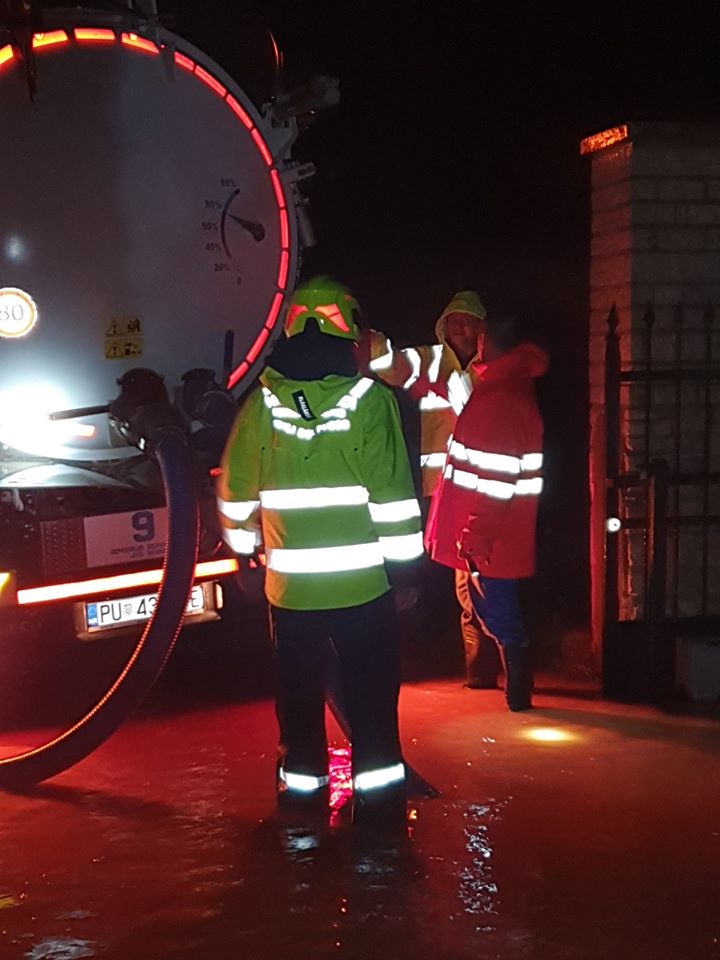 ROVINJ POTOPLJEN  Kiša koja je neumorno padala satima, građanima je prouzročila brojne probleme