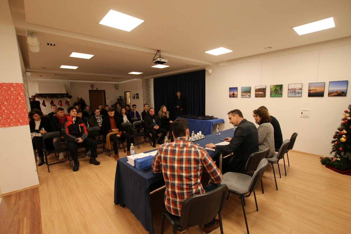 U Općini Medulin učenicima i studentima dodijeljeno 84 stipendija