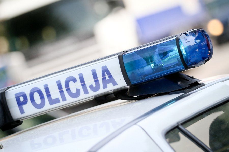 Iz teretnog vozila kod Pazina ukradeno 200 litara goriva