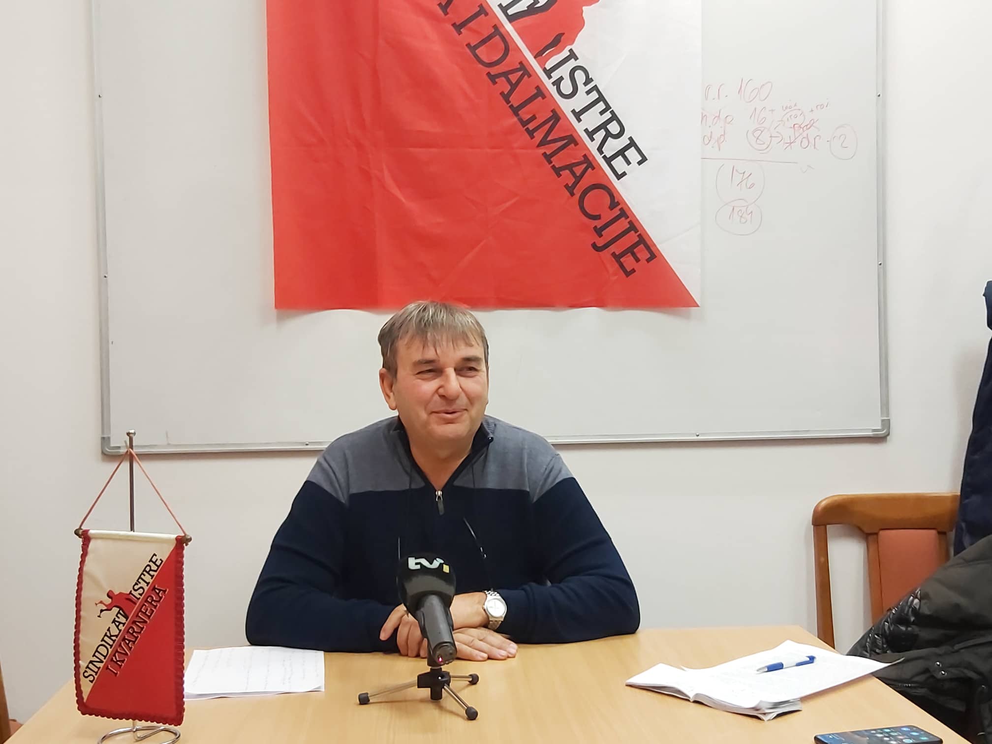PULA: SIKD ispregovarao bolje uvjete za radnike gradskih poduzeća NAJTVRĐI ORAH DIREKTOR MONTE GIRA
