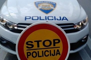 Policija utvrđuje okolnosti ozlijeđivanja muškarca u Puli