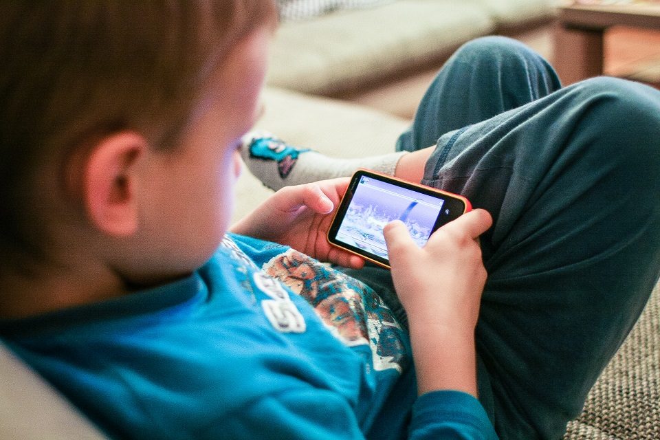 DIGITALIZACIJA RANOG DJETINJSTVA Predavanje povodom obilježavanja Tjedna psihologije u Hrvatskoj