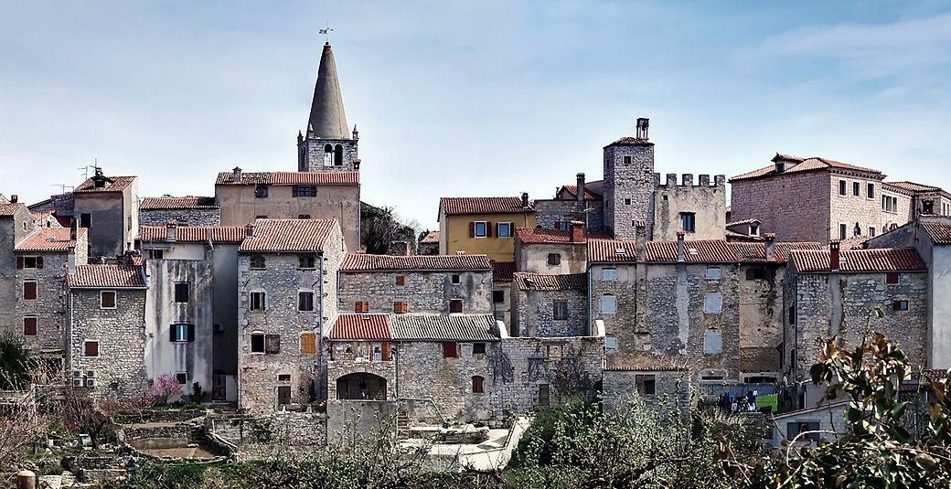 TRI HEKTARA ŠUME U BALAMA ILEGALNO SE PRETVARA U VIKEND ZEMLJIŠTA Edi Pastrovicchio „Problemi ostaju lokalnoj zajednici!“