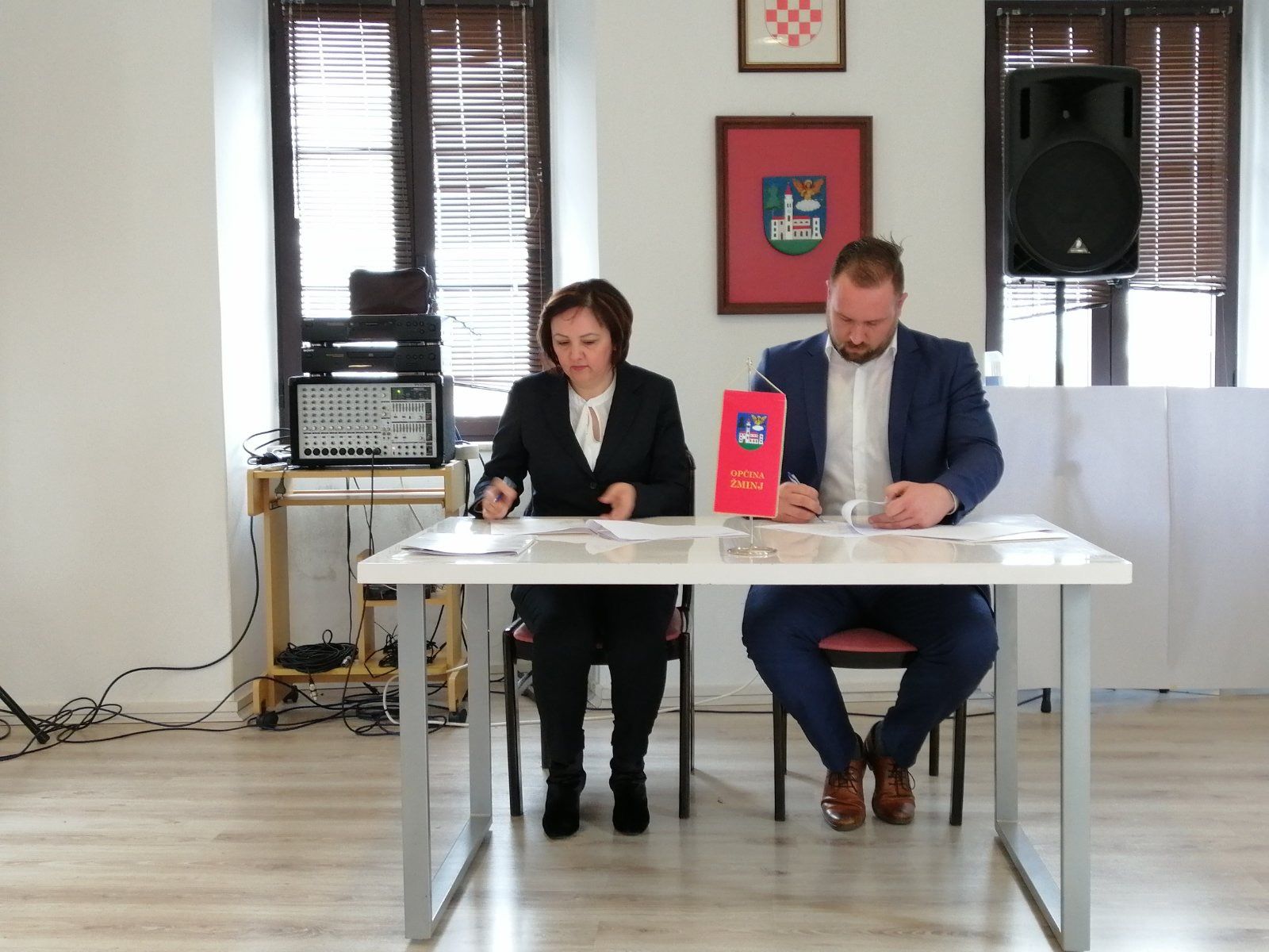 SJAJNE VIJESTI! U Žminju potpisan Sporazum o izradi Glavnog projekta dogradnje Osnovne škole Vladimira Gortana