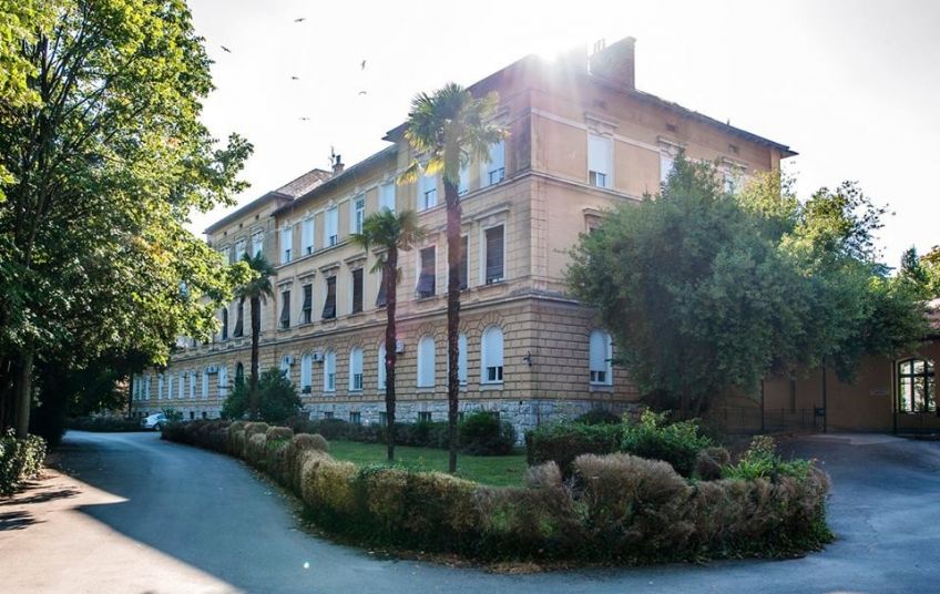 SRAMOTNA KRAĐA KERAMIČKIH PLOČICA IZ ROVINJSKE BOLNICE Dr. Rade: 'Ovo je sramota koju bi izjednačio s ratnim profiterstvom. Sramite se!' 