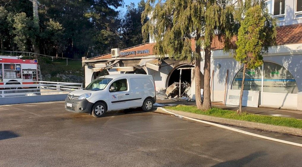 OČEVID UTVRDIO! Bankomat 'dignut' u zrak eksplozivnom plinskom smjesom