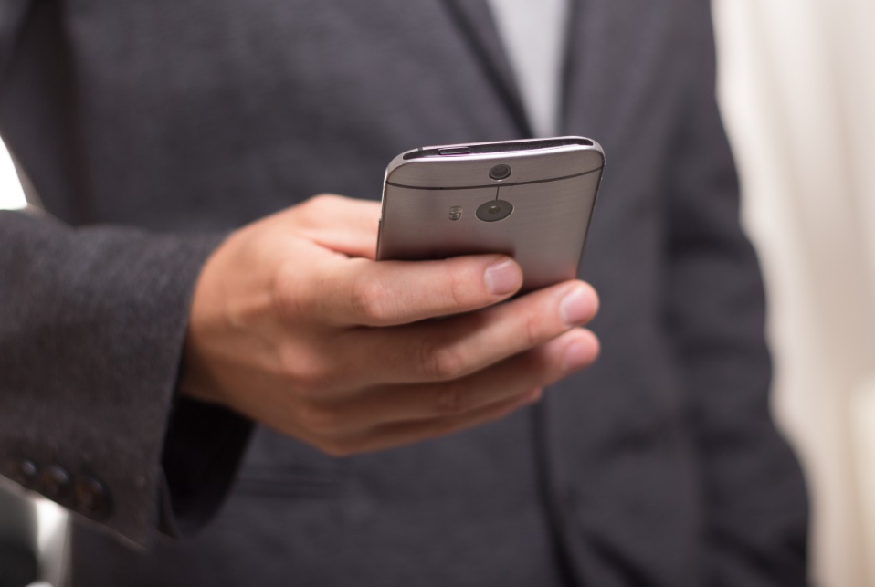 NARUŠENA KIBERNETIČKA SIGURNOST Zovu građane na telefone pa prikupljaju podatke na račun koronavirusa