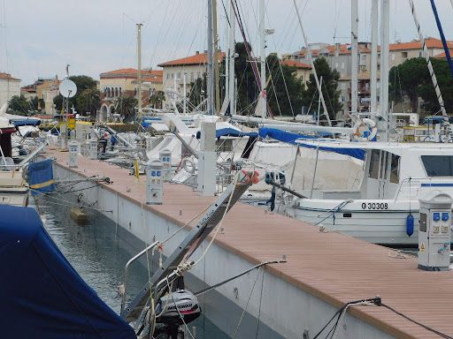 Poreč: 44-godišnjak osumnjičen za krađu vanbrodskog motora