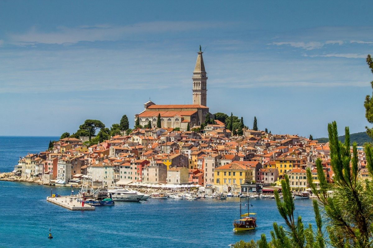 U Istri trenutno boravi nešto više od 2 tisuće turista, Rovinj ih broji tristotinjak