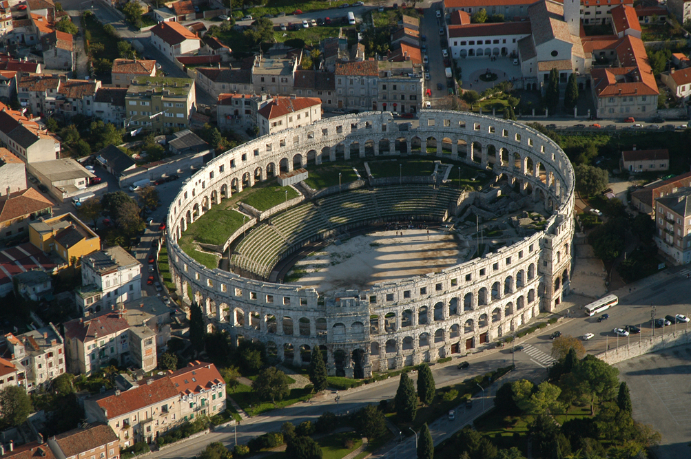 Započela podjela brošura o prošlogodišnjim realiziranim projektima u Puli