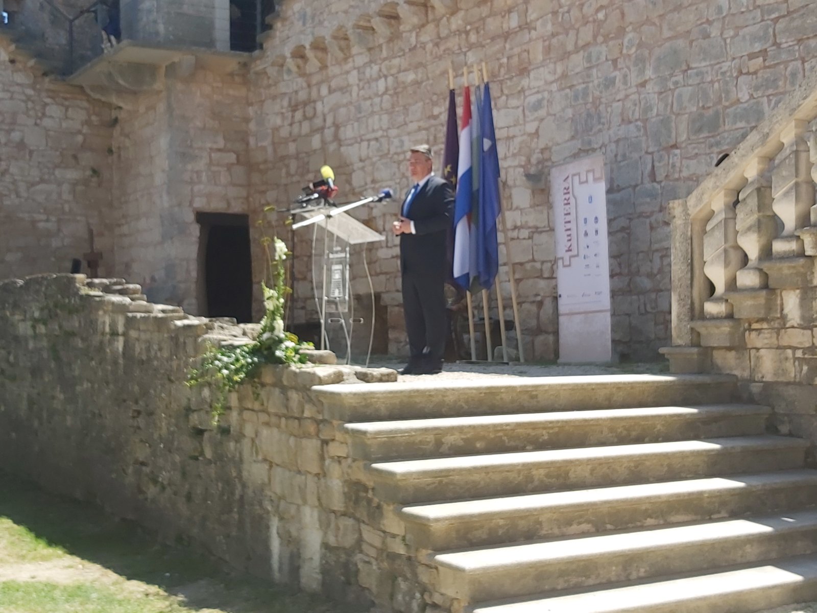 Predsjednik Milanović sudjelovao na otvaranju velebnog kaštela Morosini-Grimani SAVIČENTA PLANIRA POSTATI CJELOGODIŠNJA DESTINACIJA