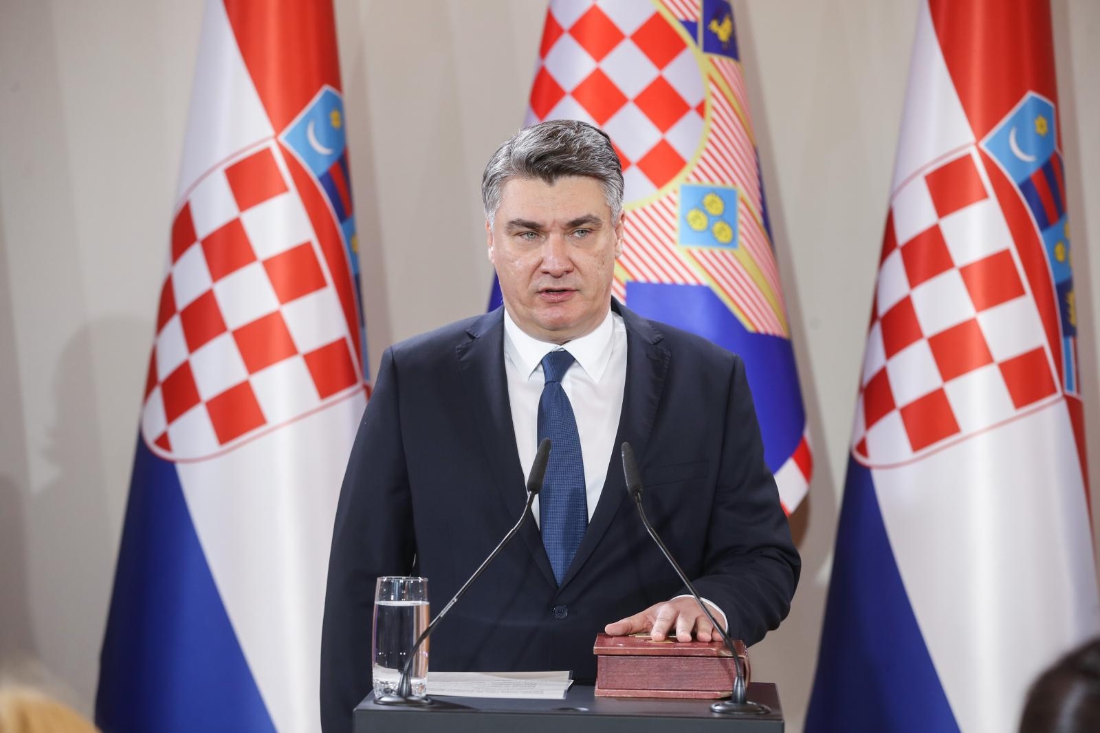 PREDSJEDNIK MILANOVIĆ IPAK GLASAO Redovi na biralištima, ali zasad manja izlaznost nego 2016. 