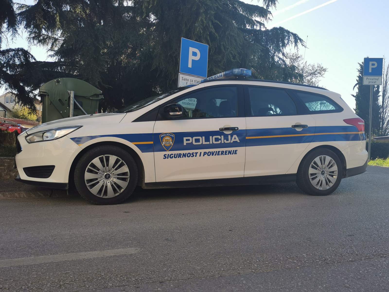 Pula: Teže ozlijeđen muškarac, policija uhitila jednu osobu