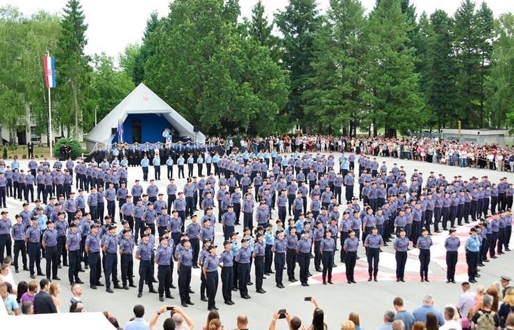 Poziv na testiranje za zanimanje policajac/policajka u 2020./2021. godini