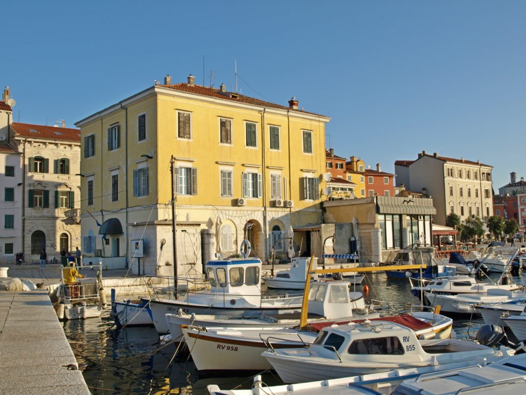 NOVA ADRESA LUČKE UPRAVE ROVINJ Gotova je obnova i sanacija novih prostora