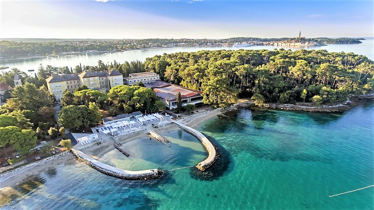 NEVJEROJATNI PROJEKTI ROVINJSKE BOLNICE Strelovit uspon 'Martina Horvata' zahvaljujući realiziranim i planiranim projektima VIJEĆNICI POZDRAVILI VELIKA ULAGANJA