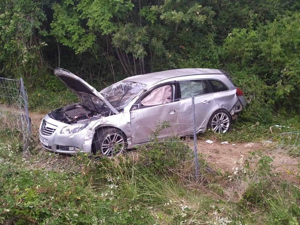 TEŠKA NESREĆA NA IPSILONU U izlijetanju automobila kod odmorišta Bale, poginuo 58-godišnjak iz Poreča 