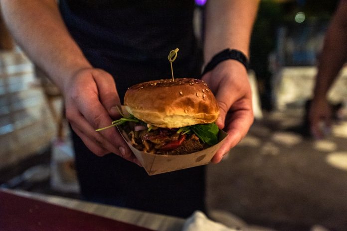 STIGLA VAŽNA VIJEST ZA LJUBITELJE BURGERA U Pulu stiže festival Burger Mania