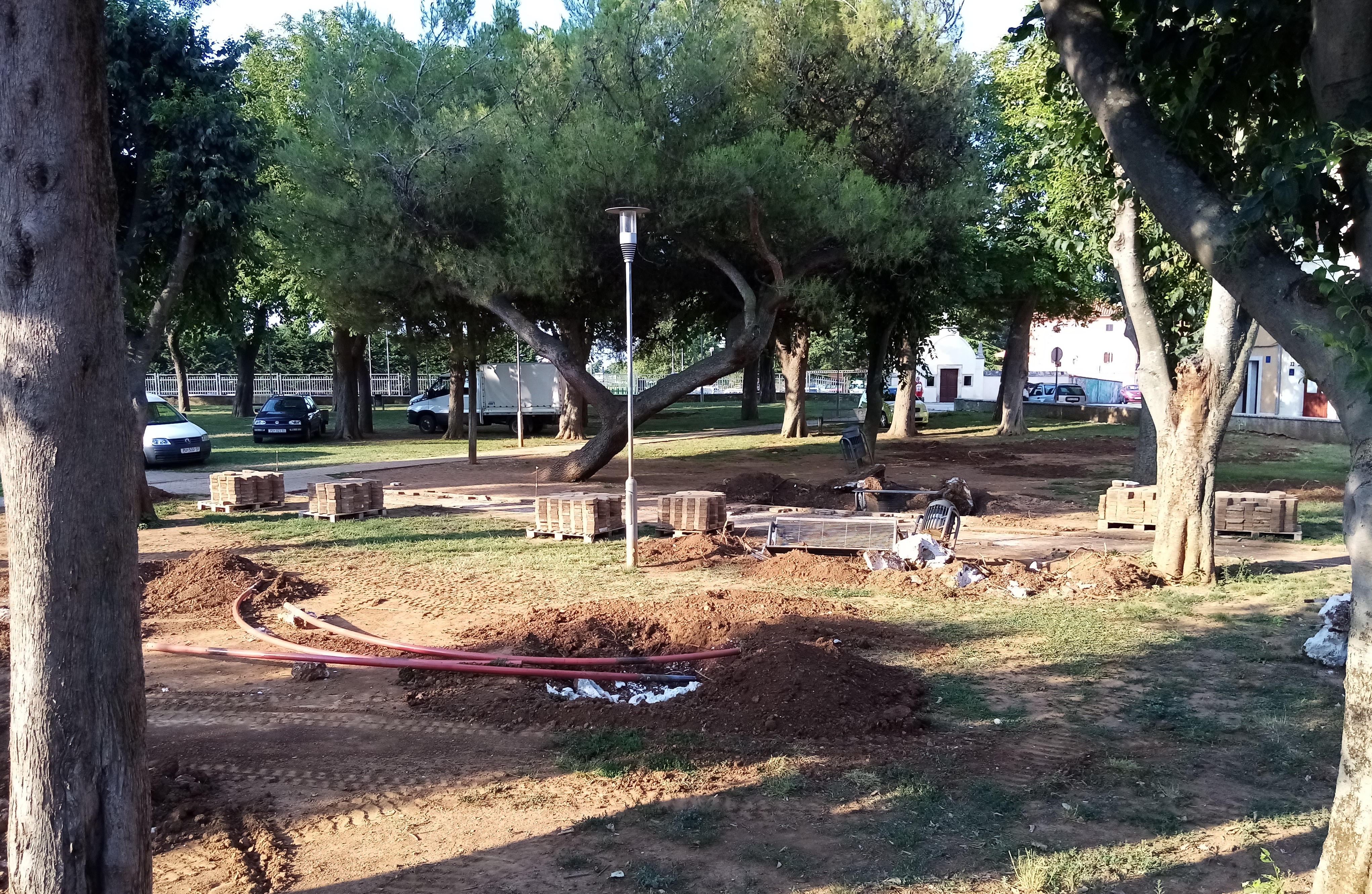 Uređuje se gradski park u Vodnjanu MJESTO ZA OPUŠTANJE I DRUŽENJE