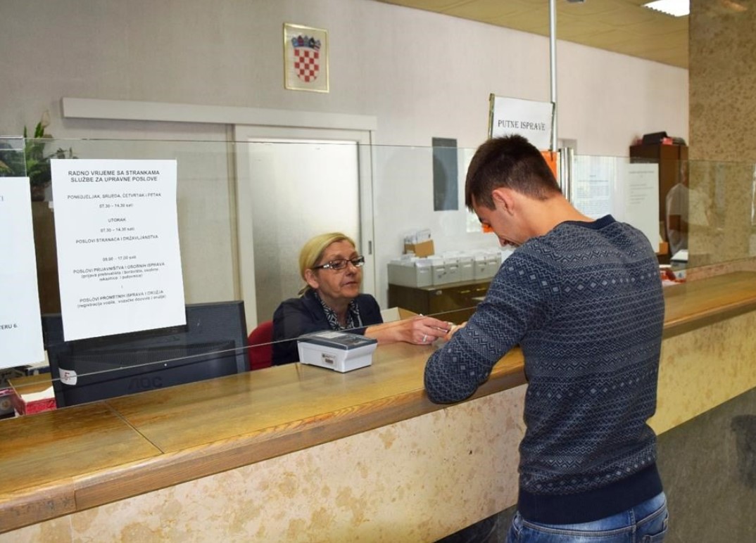 Od sutra u policijskim postajama novo radno vrijeme za rad sa strankama
