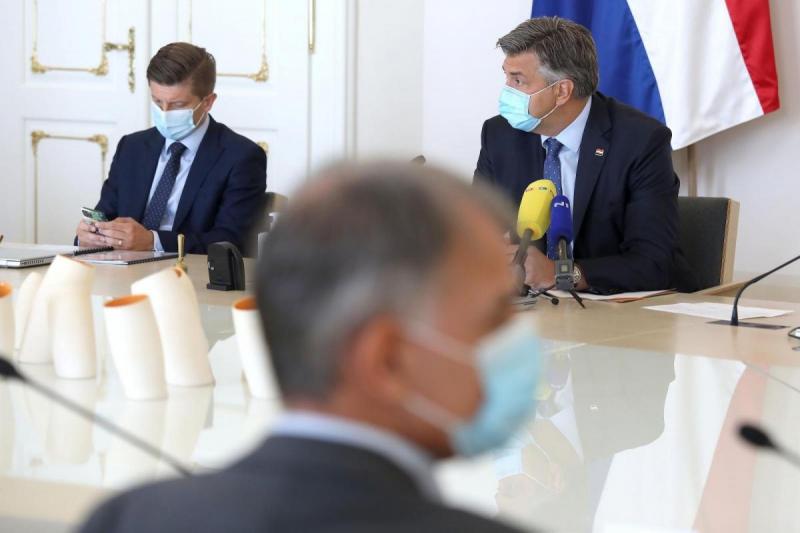 S&P: Hrvatska će 'pasti' osam posto, Plenković i Marić zadovoljni