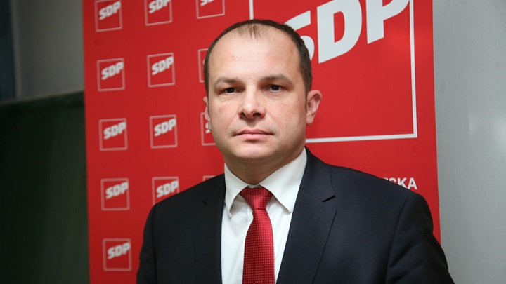 IZBORI U SDP-U: STIŽU PRVI REZULTATI Peđa Grbin u prednosti
