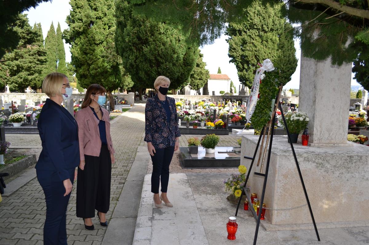 U Labinu položen vijenac povodom blagdana Svih svetih