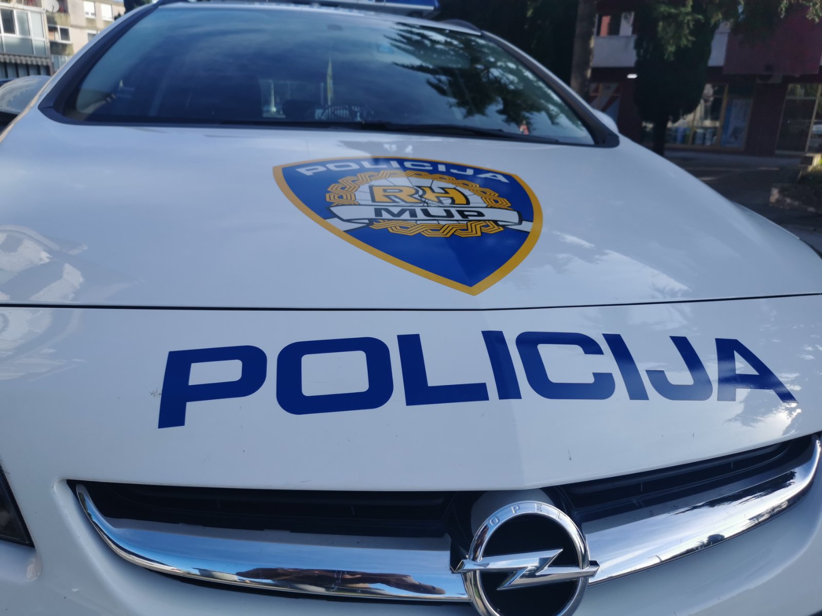 Policija u Umagu pronašla kradljivce mopeda i bicikla