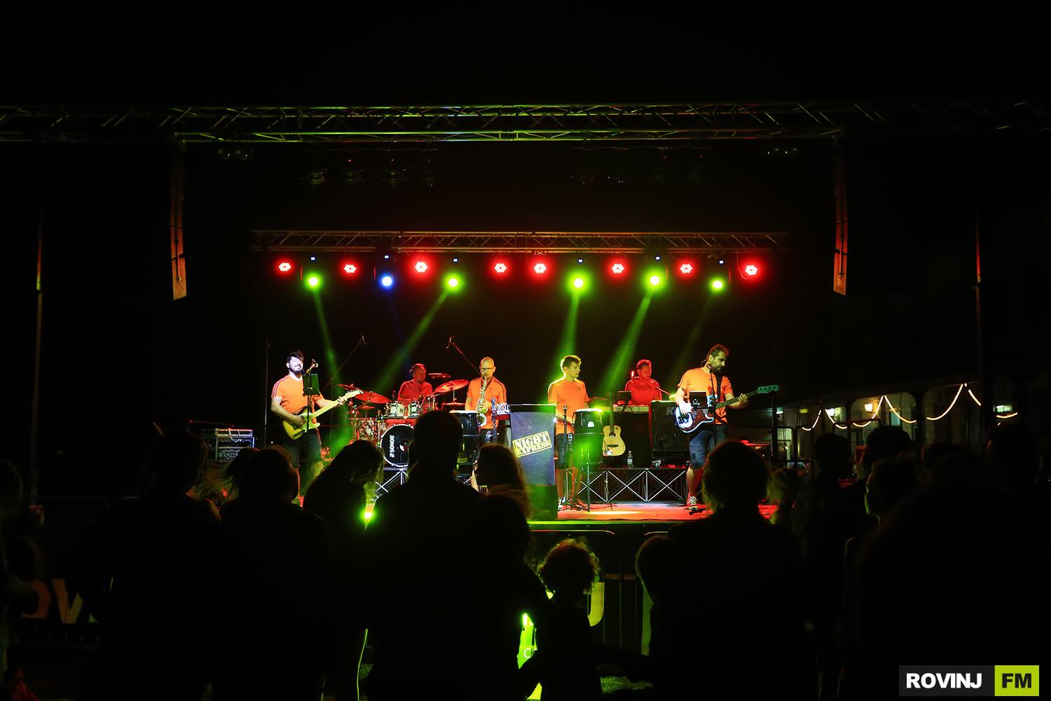 VELIKI KONCERT NIGHT EXPRESS BANDA U petak od 10 sati na Rovinj FM-u!