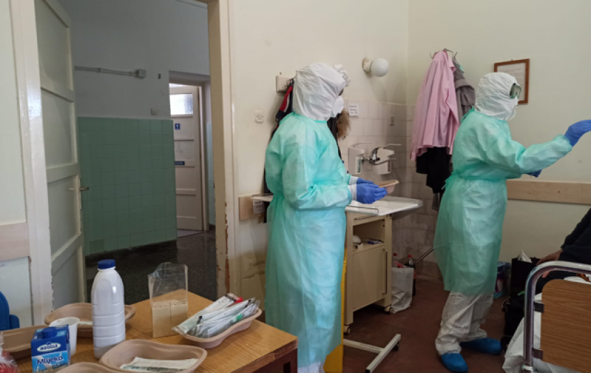 STANJE SE NE SMIRUJE Bližimo se troznamenkastom broju zaraženih U OB PULA PREMINULA NAJMLAĐA COVID POZITIVNA OSOBA 
