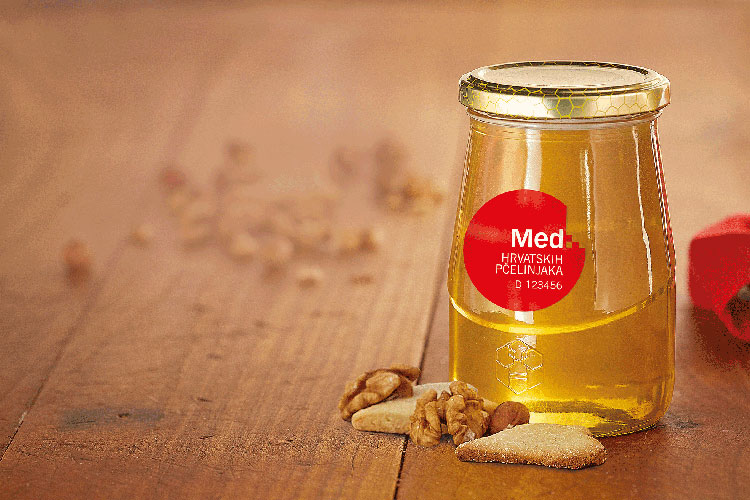 U rovinjskim osnovnim školama održan 'Školski medni dan s hrvatskih pčelinjaka' 