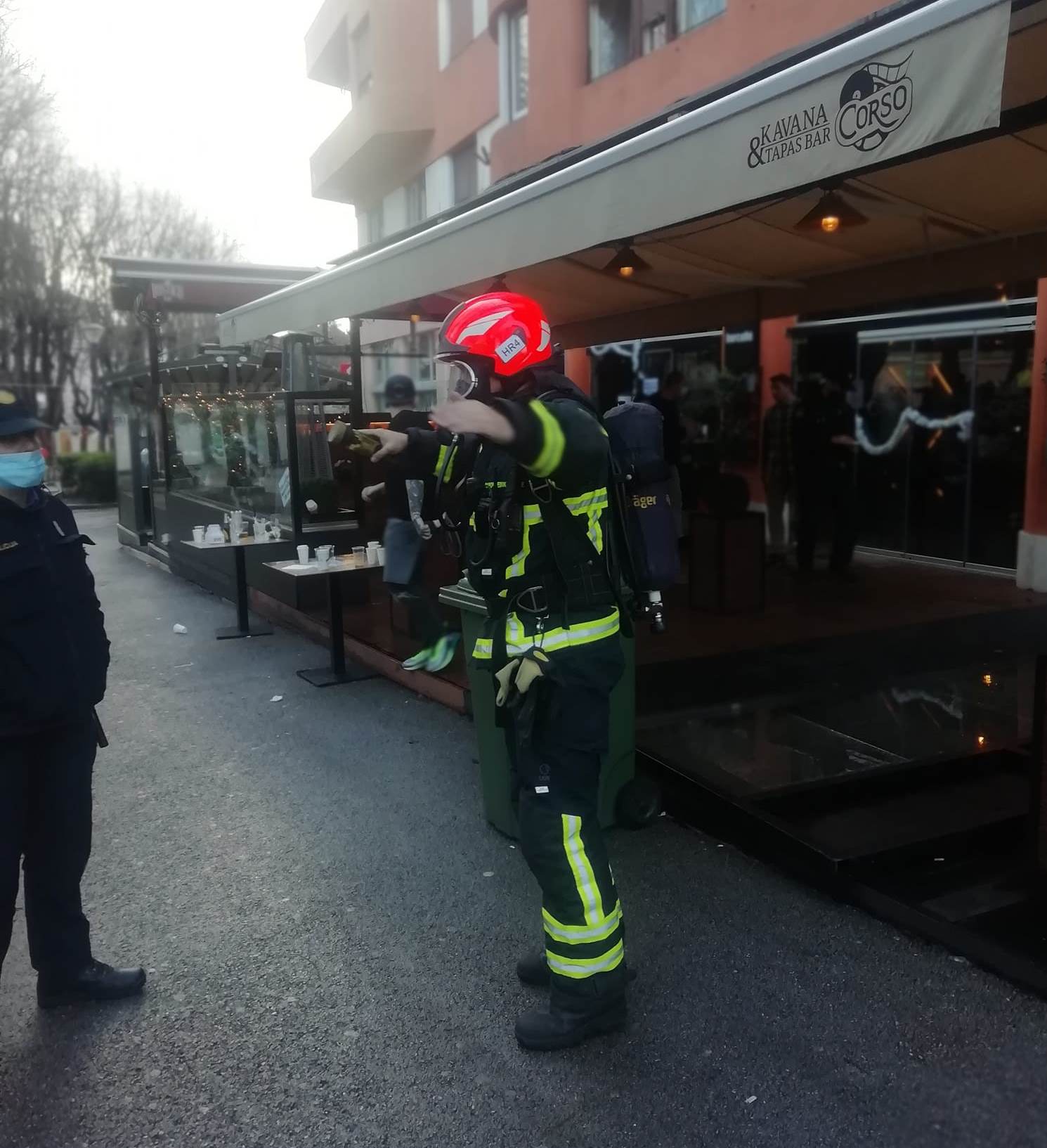 IMA LI KRAJA? Buknuo požar na pulskim Giardinima