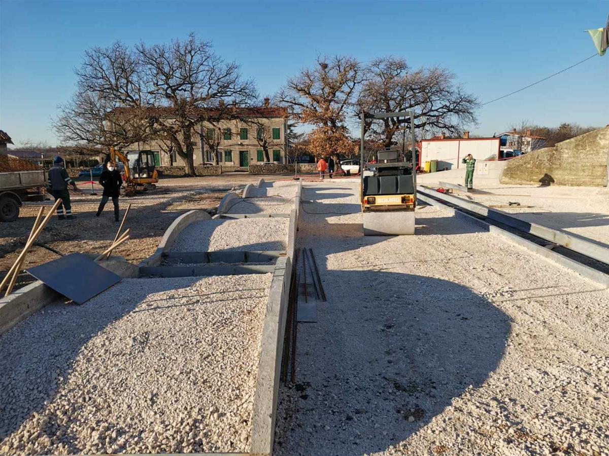 LABIN I LABINŠTINA U GODINI VELIKOG JUBILEJA Naziru se konture uređenog kompleksa Krvove place