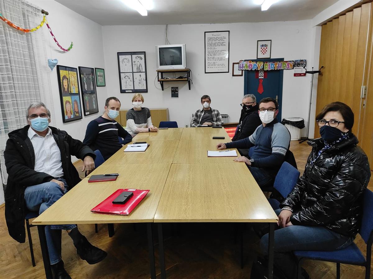 Mještani Vineža održali sastanak s vodstvom Grada Labina