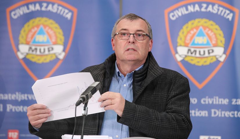 Capak: Razgovaramo da se smart kartice kao potvrde o cijepljenju koriste i za prelazak granice